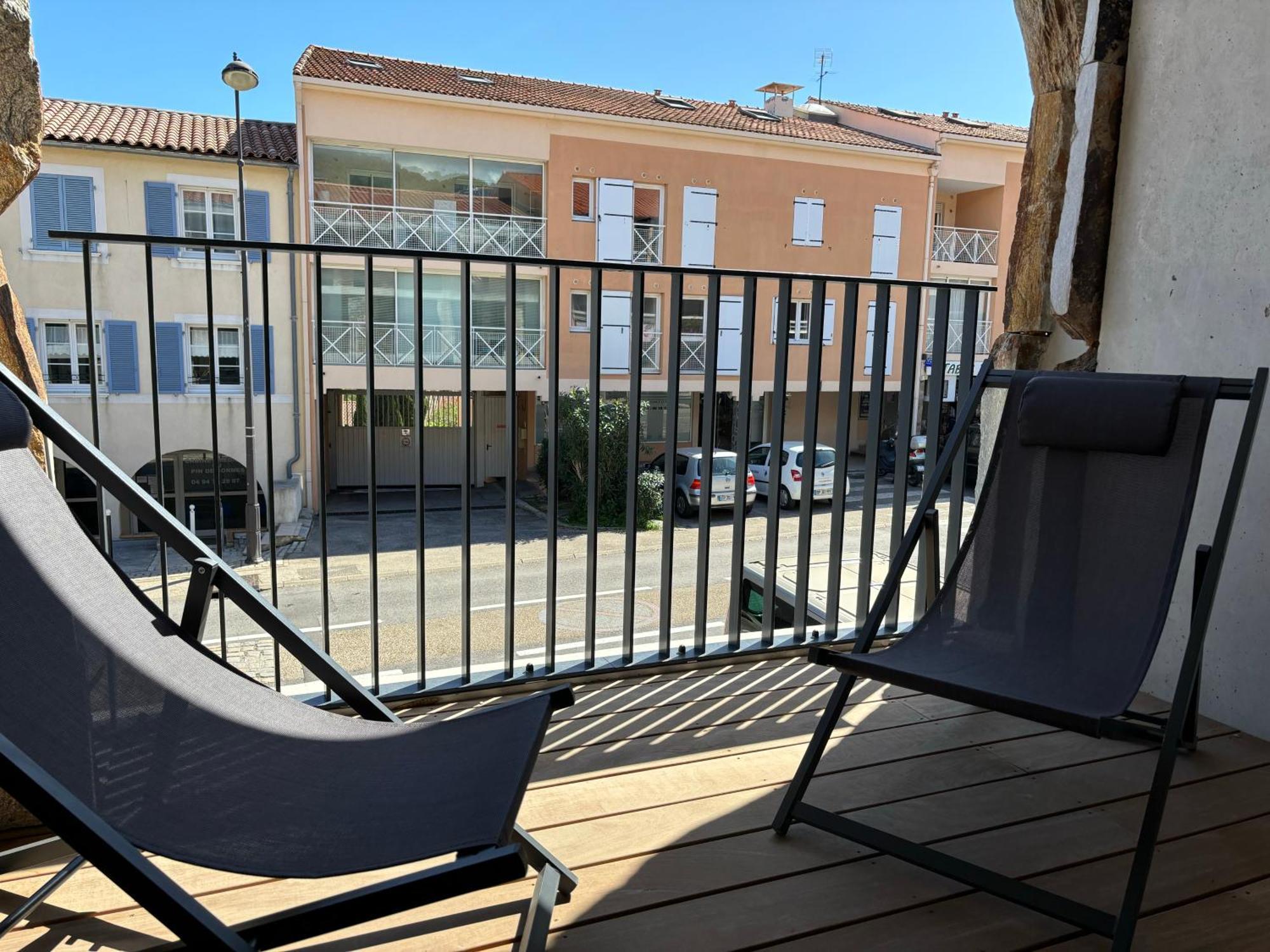 Appartement Bormes Eksteriør billede