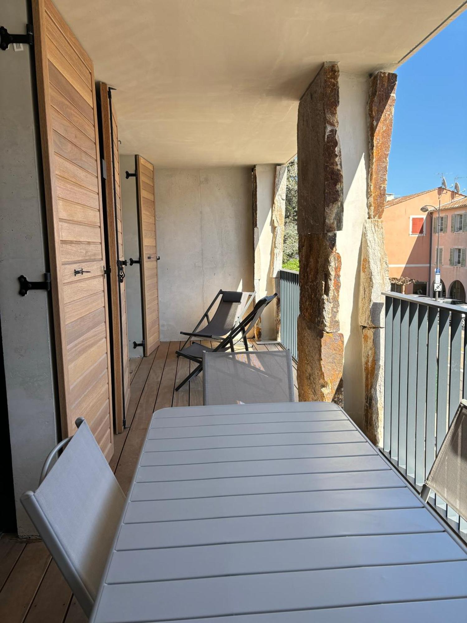 Appartement Bormes Eksteriør billede