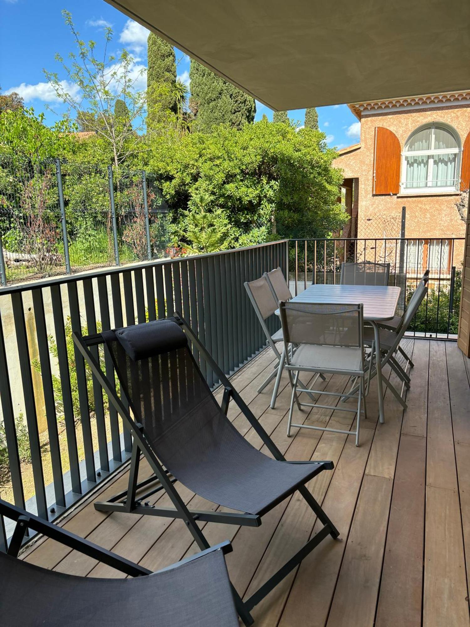 Appartement Bormes Eksteriør billede