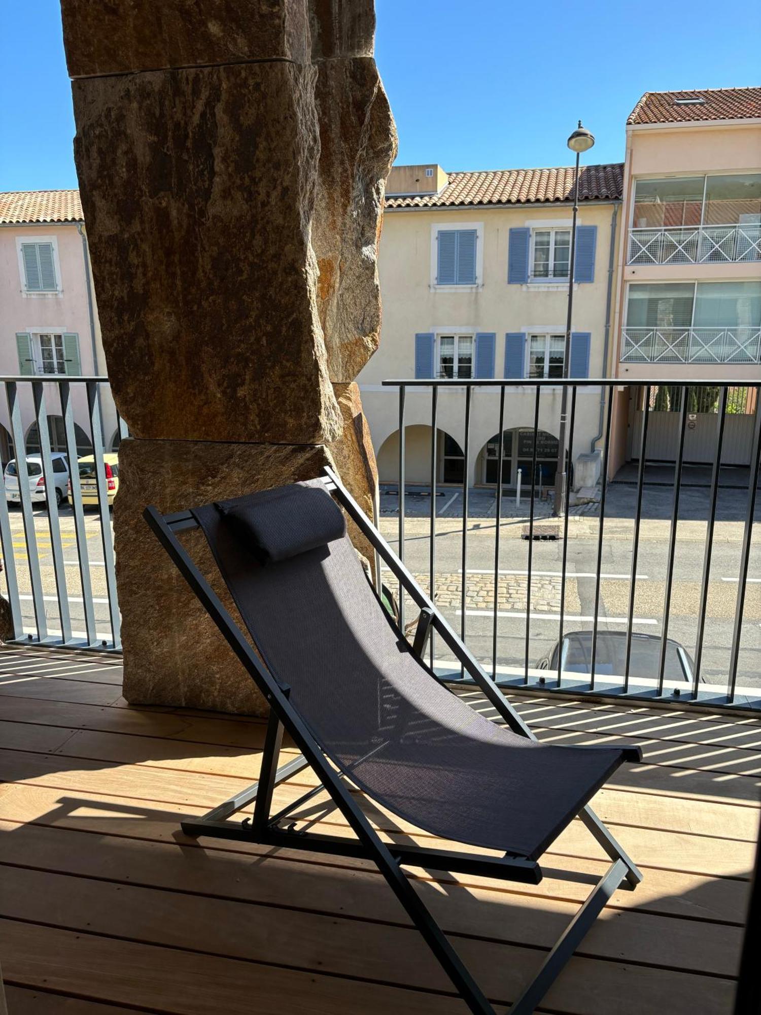 Appartement Bormes Eksteriør billede