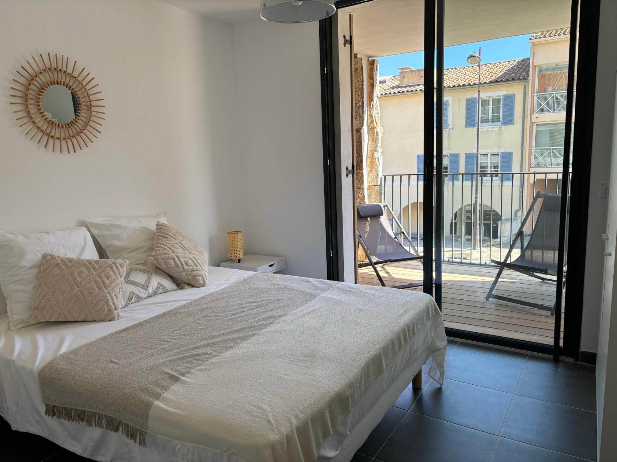 Appartement Bormes Eksteriør billede